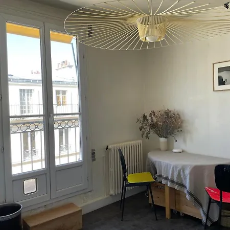 Parisian With Balcony Canal St Martin Διαμέρισμα Παρίσι